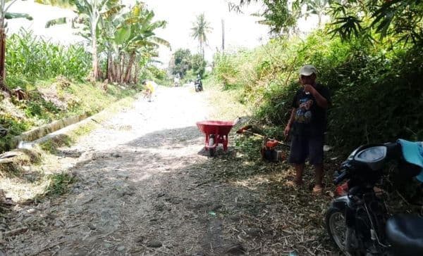 kerusakan_kian_parah_pemkab_simalungun_didesak_perbaiki_jalan_bahalgajah