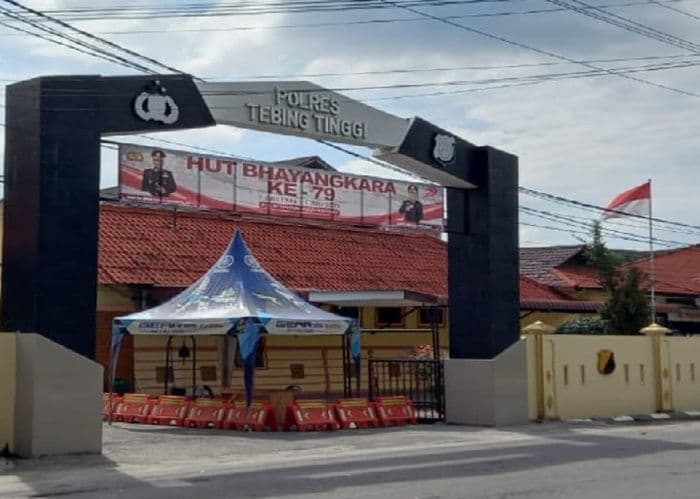 polres_tebing_tinggi_klarifikasi_mutasi_kasat_resnarkoba_bukan_karena_tekanan_masyarakat