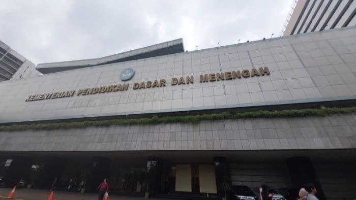 siswa_baru_smp_hingga_sma_wajib_ikut_asesmen_literasi_dan_numerasi