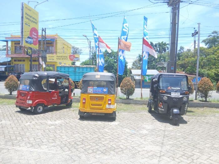 bajaj_ramaikan_transportasi_umum_di_siantar_dipesan_lewat_aplikasi