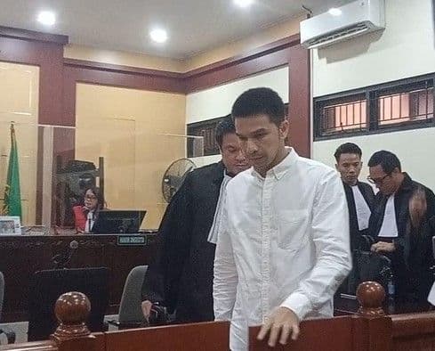 jonathan_frizzy_akui_hidupnya_hancur_di_sidang_kasus_vape_etomidate