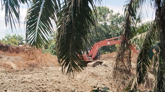 tambang_galian_c_diduga_ilegal_beroperasi_di_lahan_ptpn_iv_sergai_tanah_urug_dipasok_ke_proyek_tol