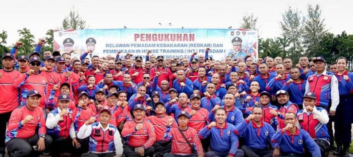 deli_serdang_kukuhkan_300_relawan_pemadam_kebakaran_terbanyak_di_sumatera_utara