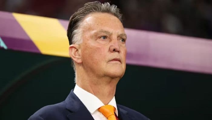 louis_van_gaal_akan_umumkan_berita_besar_usai_kluivert_dipecat_dari_timnas_indonesia