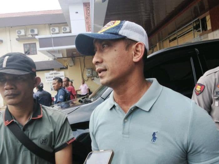 polisi_tangkap_empat_pencuri_besi_di_stadion_teladan_satu_masih_buron