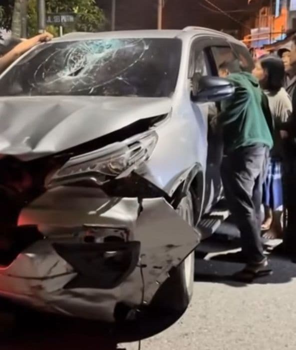 viral_fortuner_ringsek_di_medan_warganet_kaitkan_dengan_dj_parlin