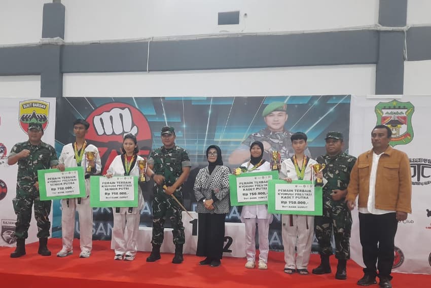 kejuaraan_sabuk_hitam_nusantara_taekwondo_ditutup_pangdam_i_bb_jaga_semangat_untuk_berkompetisi