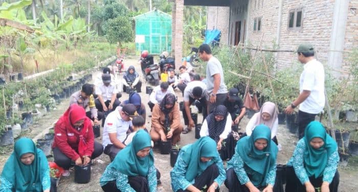 distanbun_batu_bara_intensifkan_pemanfaatan_lahan_pekarangan_bercocok_tanaman_hortikultura