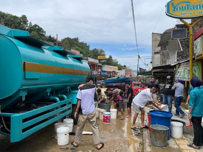 air_bersih_sulit_diperoleh_pasca_banjir_bandang_di_parapat