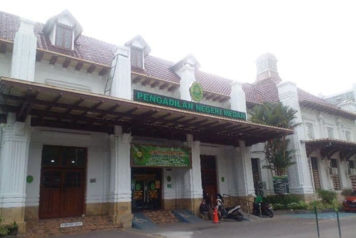 ditetapkan_tersangka_pemerasan_mantan_kabagbinopsnal_polda_sumut_ajukan_prapid