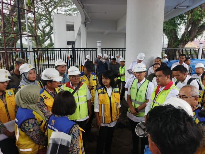 kebut_penyelesaian_stadion_teladan_wamen_pu_instruksikan_pekerja_ditambah