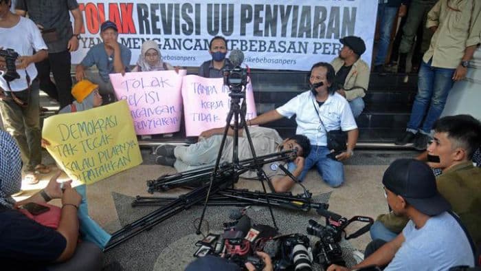 komisi_i_dpr_tak_ingin_terburuburu_bahas_revisi_uu_penyiaran