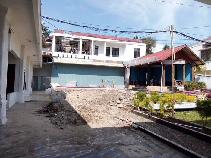 pendopo_rumah_rakyat_di_rumah_dinas_dibongkar_ini_kata_bupati_taput