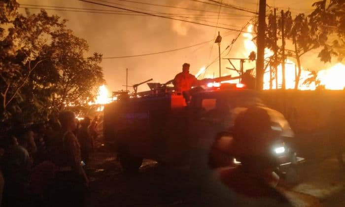 penyebab_kebakaran_gudang_pengolahan_kayu_di_tebing_tinggi_masih_diselidiki