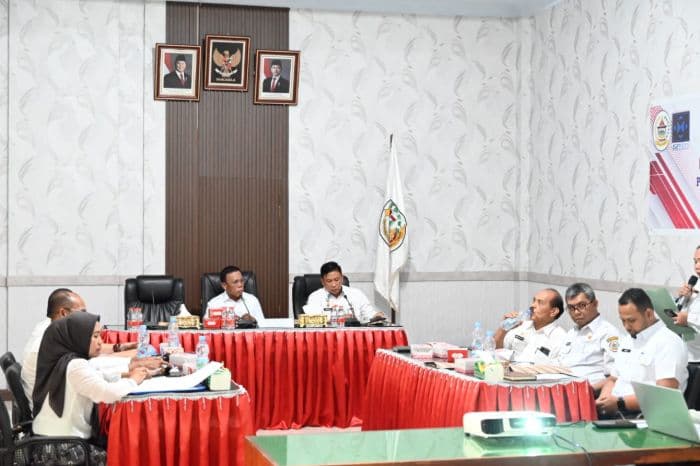 bupati_tapteng_copot_direktur_bumd_tapian_nauli