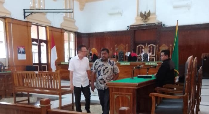 didakwa_rugikan_negara_rp8568_miliar_akuang_dituntut_15_tahun_penjara