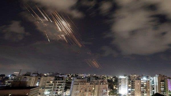 internet_di_iran_padam_usai_serangan_udara_israel_hari_kelima