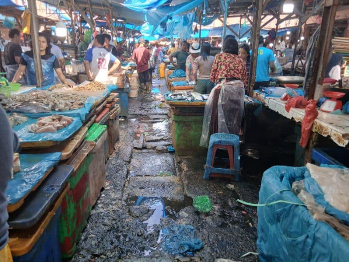 pedagang_keluhkan_kondisi_pasar_ikan_dwikora_dirut_pd_pasar_horas_perlahan_kita_benahi