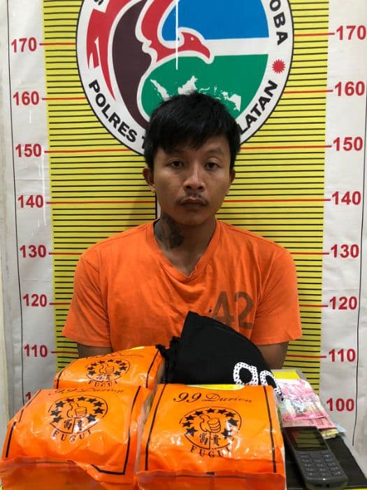 polres_tapsel_gagalkan_pengiriman_sabu_3_kg_ke_paluta