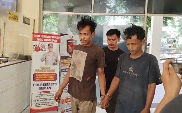 polisi_tangkap_dua_pelaku_pencurian_besi_rel_kereta_api_di_medan