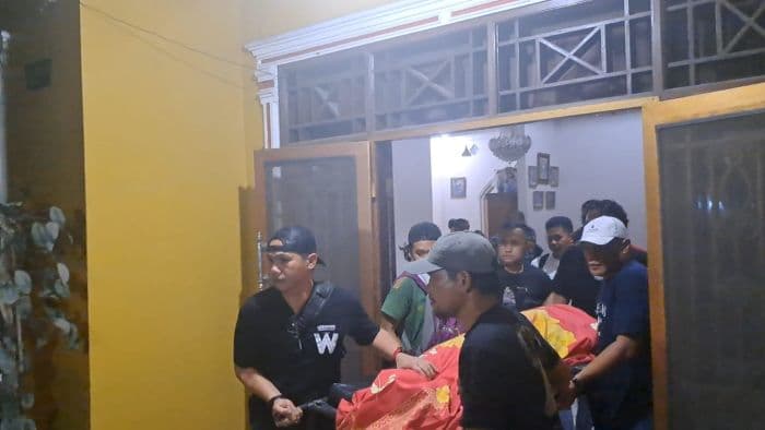 sadis_wanita_paruh_baya_tewas_usai_dirampok_dan_ditikam_di_medan