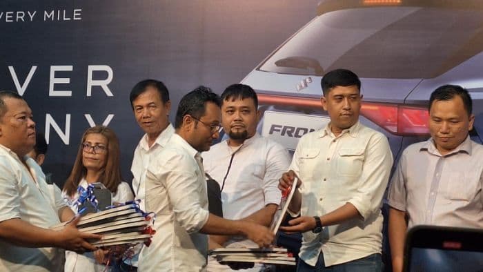 suzuki_fronx_hadir_di_sumut_20_unit_pertama_langsung_terjual
