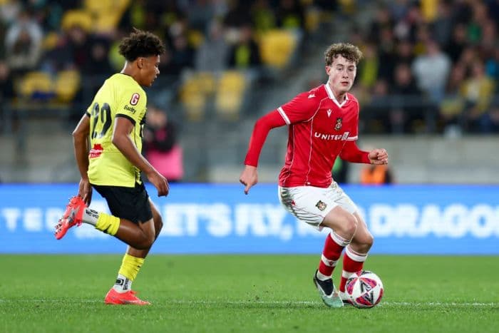 wellington_phoenix_kalahkan_wrexham_10_di_laga_pramusim_gol_pemuda_19_tahun_jadi_penentu