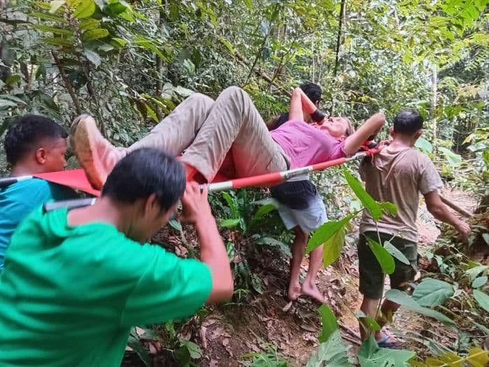 wisatawan_asing_cedera_saat_telusuri_hutan_di_bukit_lawang