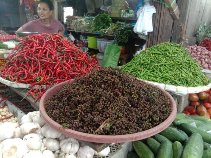 harga_cabai_merah_dan_andaliman_naik_di_pasar_tradisional_porsea