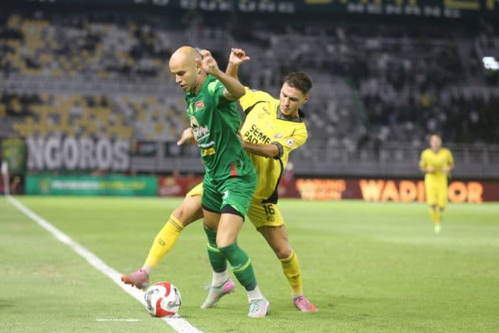 persebaya_surabaya_kalahkan_semen_padang_10_bruno_moreira_jadi_penentu_kemenangan