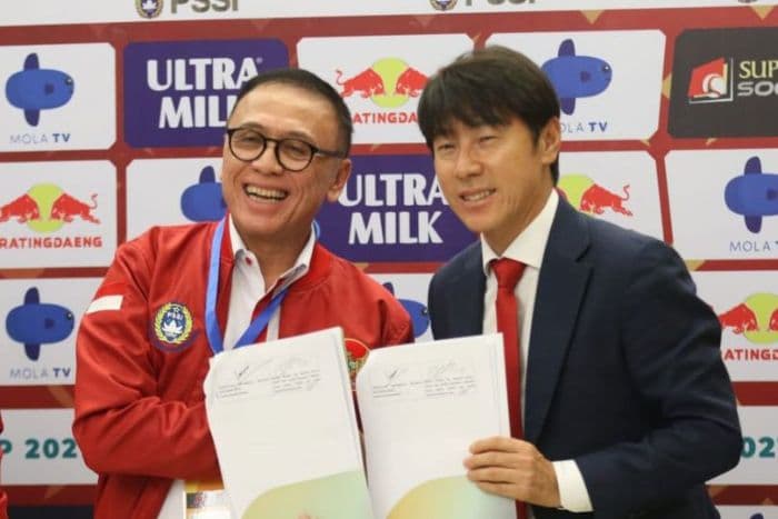 iwan_bule_usulkan_pssi_segera_tunjuk_kembali_shin_taeyong_jadi_pelatih_timnas_indonesia