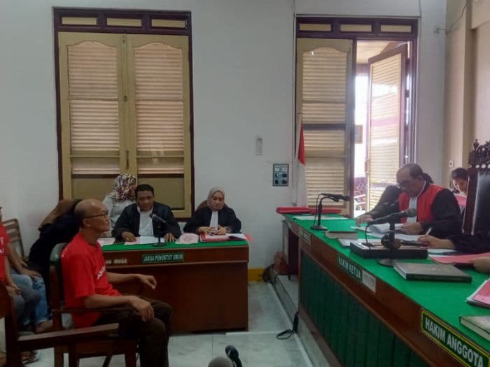 ma_tetapkan_hukuman_11_tahun_penjara_untuk_abun_pembunuh_ibu_kos_di_medan_area