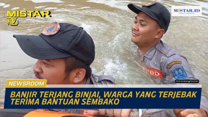 newsroom_banjir_terjang_binjai_warga_yang_terjebak_terima_bantuan_sembako