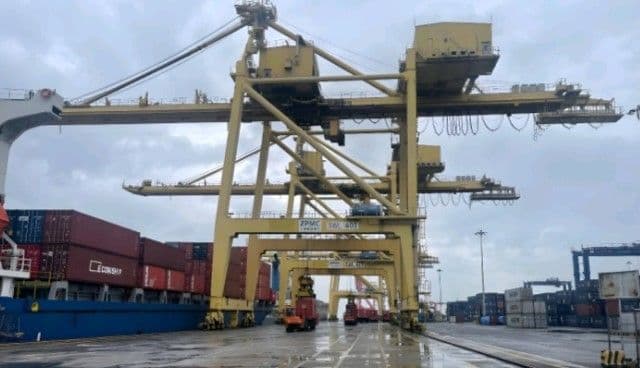 sepanjang_2024_volume_bongkar_muat_melalui_pelabuhan_belawan_meningkat_195_persen