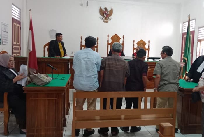 empat_terdakwa_korupsi_proyek_rp37m_di_madina_divonis_1_tahun_penjara