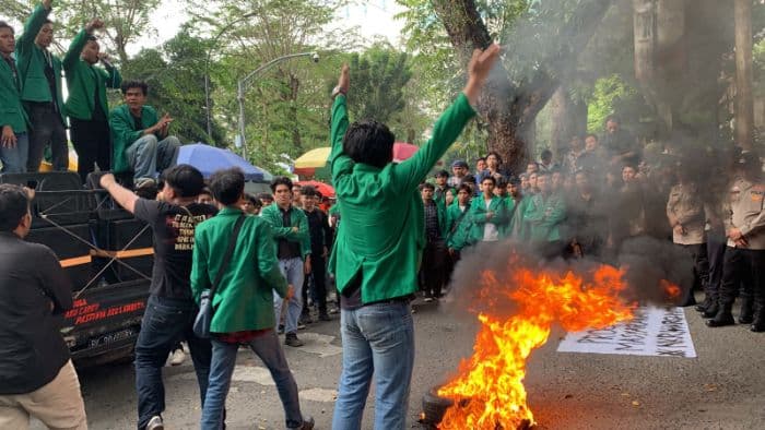 mahasiswa_uinsu_tuding_kabinet_gemoy_dan_mbg_sumber_masalah_indonesia
