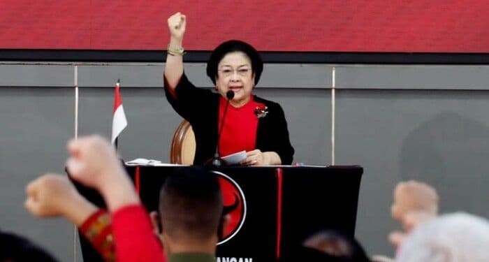 hasto_ditahan_kpk_megawati_instruksikan_kepala_daerah_pdip_tunda_retreat_dengan_prabowo