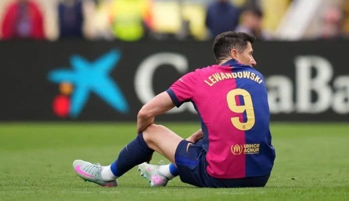 cedera_lewandowski_terancam_absen_lawan_madrid_dan_inter