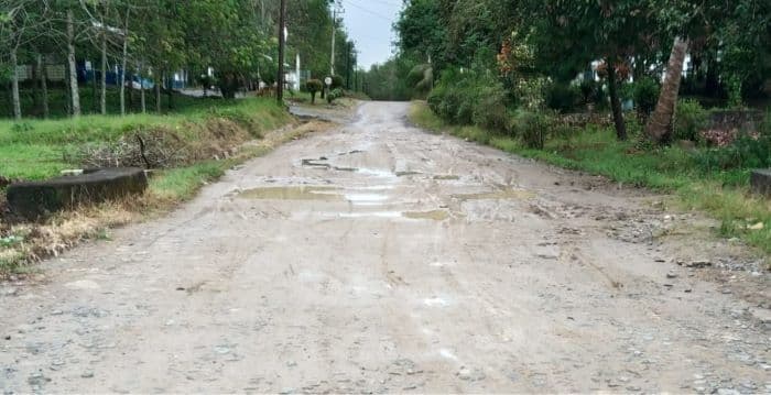 bupati_sergai_diminta_bangun_jalan_penghubung_dua_desa_di_dolok_merawan
