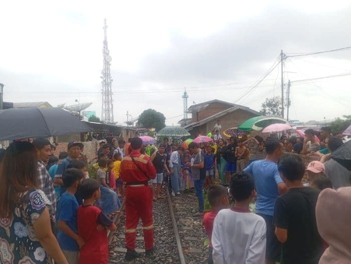 pria_paruh_baya_di_siantar_tewas_ditabrak_kereta_api