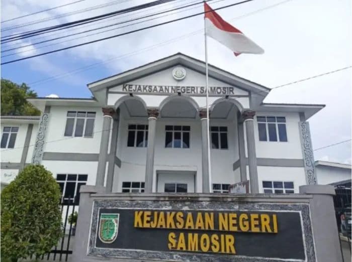 kasus_bansos_mandek_kejari_samosir_bungkam_publik_curiga_ada_permainan