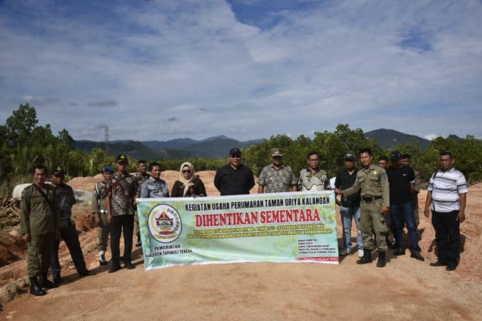 pembangunan_perumahan_taman_griya_kalangan_tapteng_dihentikan_sementara