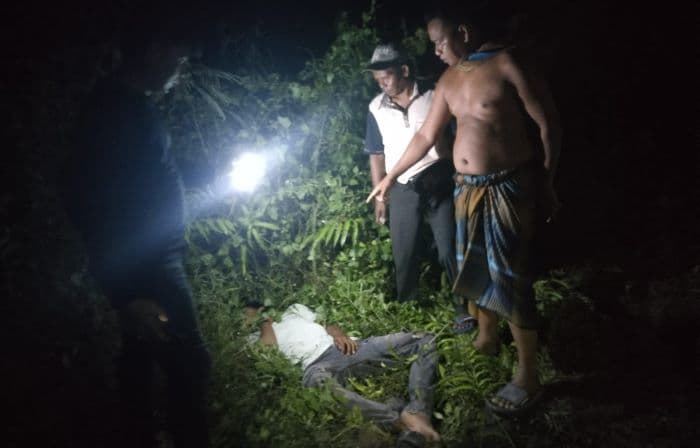 pria_tergeletak_dan_mengeluarkan_busa_gegerkan_warga_di_asahan_