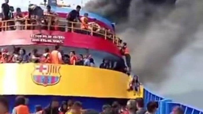 penumpang_km_barcelona_5_ceritakan_momen_panik_saat_kapal_terbakar