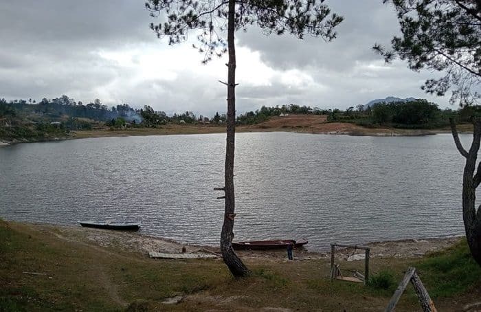 permukaan_danau_sidihoni_menyusut_drastis_warga_samosir_khawatir_dampaknya