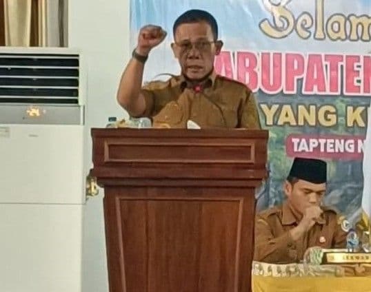 isu_konflik_dengan_dprd_tapteng_ini_tanggapan_bupati_masinton