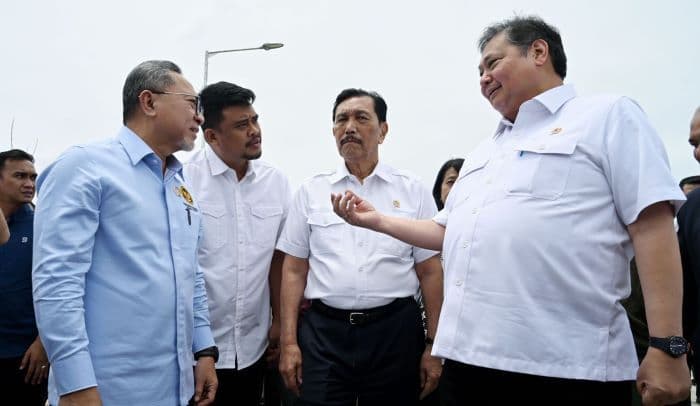 bobby_nasution_dampingi_tiga_menteri_tinjau_taman_sains_herbal_dan_hortikultura_di_humbahas