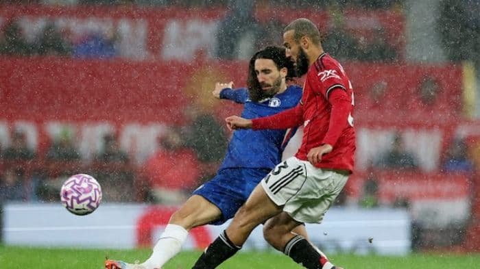 man_united_vs_chelsea_kiper_kartu_merah_the_blues_bertahan_dengan_10_pemain