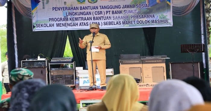 bank_sumut_serahkan_csr_untuk_sma_sebelas_maret_sergai_bupati_jangan_minder_raih_mimpi