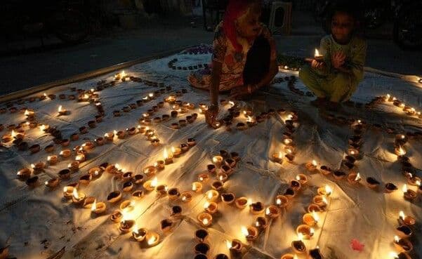 diwali_2025_jatuh_21_oktober_tak_masuk_daftar_libur_nasional_indonesia
